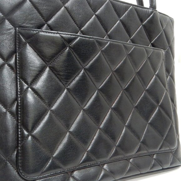 MUST SEE! CHANEL BLACK LAMB SKIN SHOULDER BAG! - Picture 10 of 12